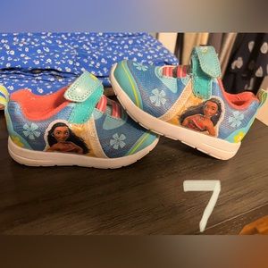 Moana sneakers toddler 7